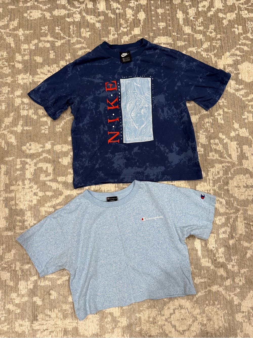 Women’s size xs Nike and champion crop tops